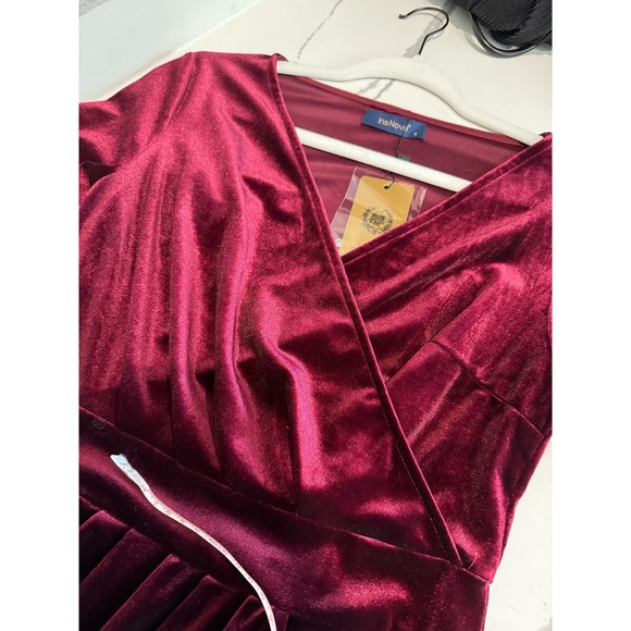 NWT InsNova Velvet Long-Sleeve Dress Body Con‎ Wine Maroon Size Small - Picture 8 of 9